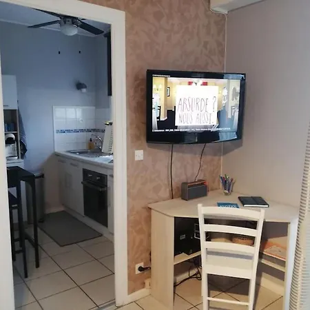 Appartement Aix Les Bains Plein Centre Studio 27M2 Tout Equipe Aix-les-Bains